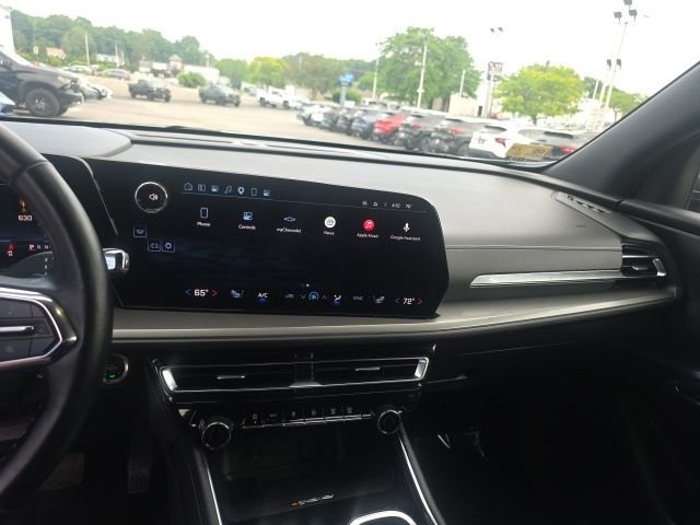 Used 2025 Gray Chevrolet LT image 17