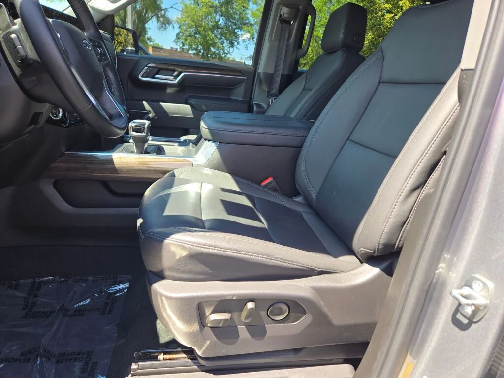 Used 2024 Gray Chevrolet RST image 21