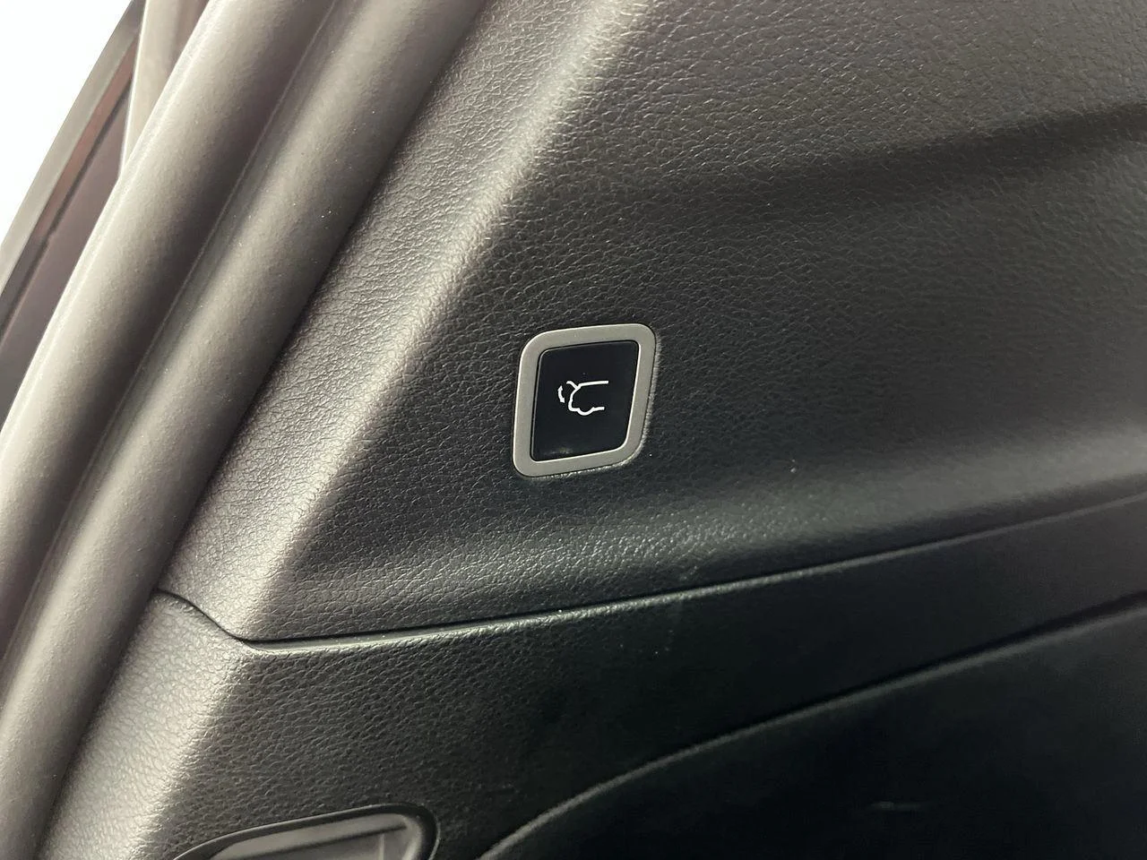 2025 Chrysler Pacifica Select - Photo 30