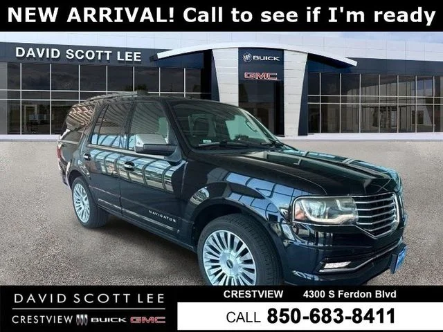 Used 2016 Black Lincoln Select image 1