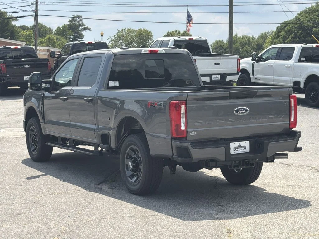 New 2026 Gray Ford XL image 5