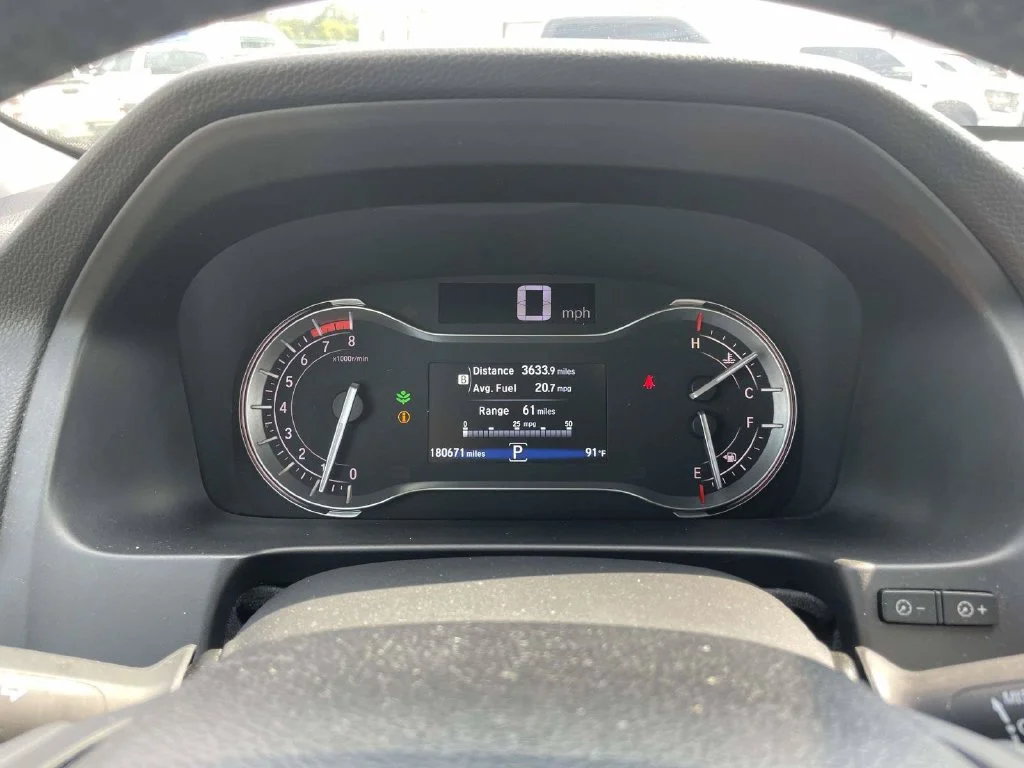 Used 2017  Honda Touring image 30
