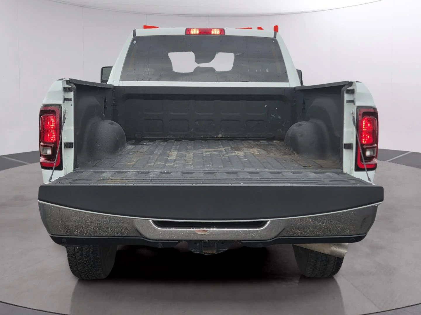 Used 2025 Bright White Clearcoat Ram Big Horn image 26