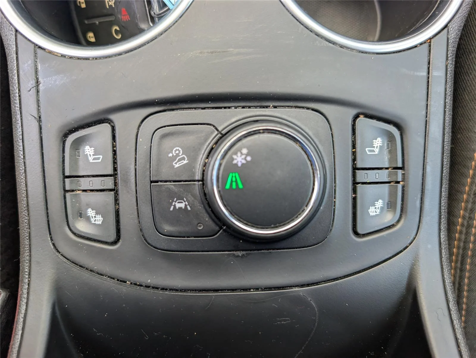 Used 2020 QUICKSILVER METALLIC GMC SLE image 14