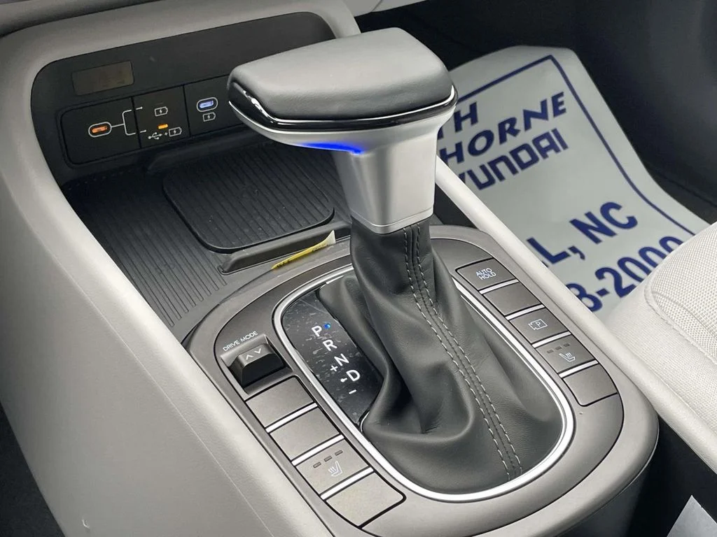 New 2026 White Hyundai SEL Sport image 28