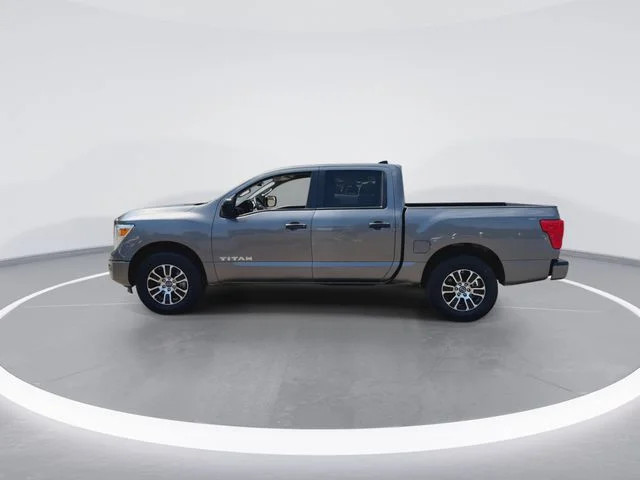 Used 2024 Gray Nissan SV image 5