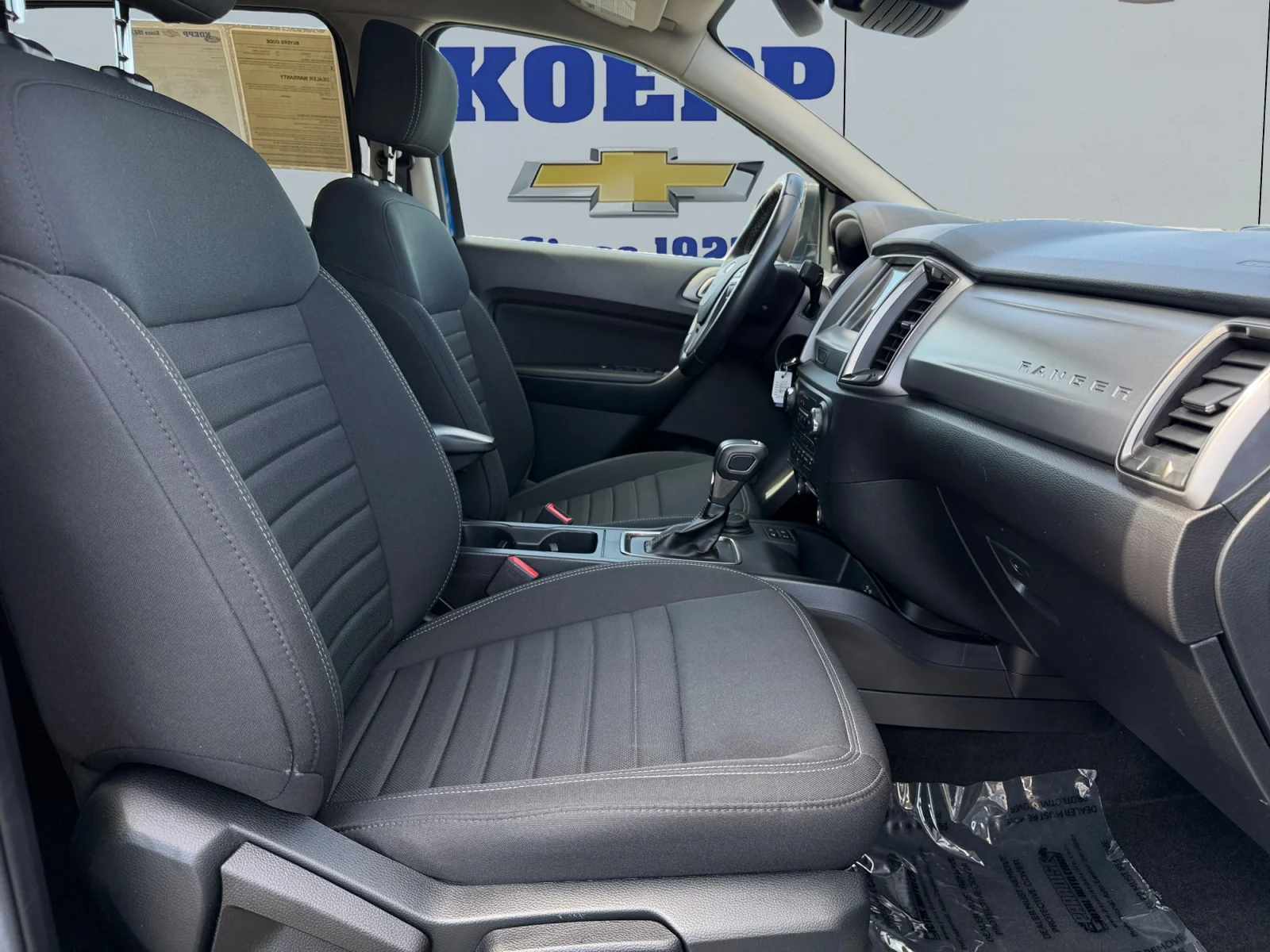 Used 2020 Lightning Blue Metallic Ford XLT image 17