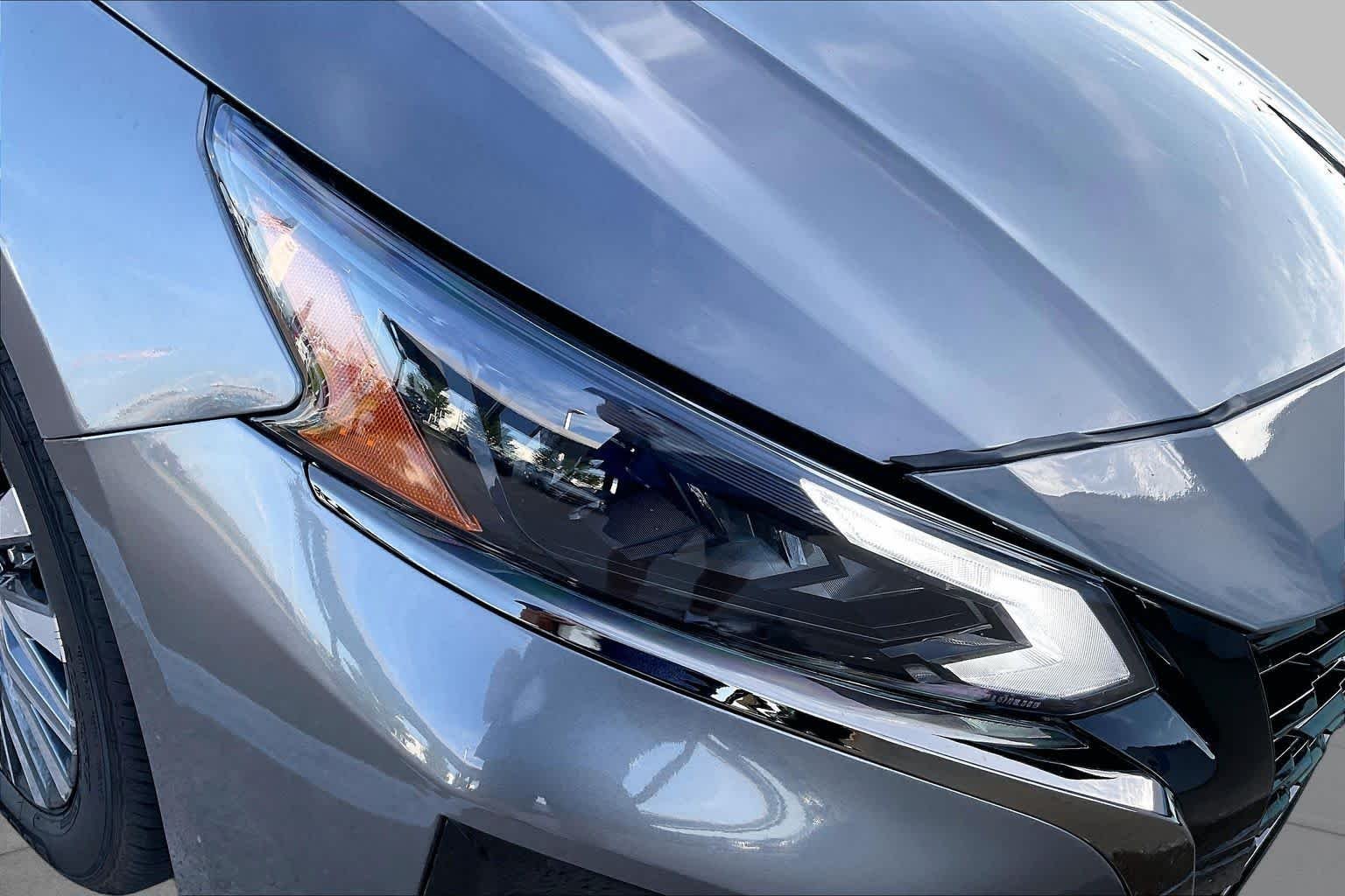 Used 2025 Gun Metallic Nissan SV image 24