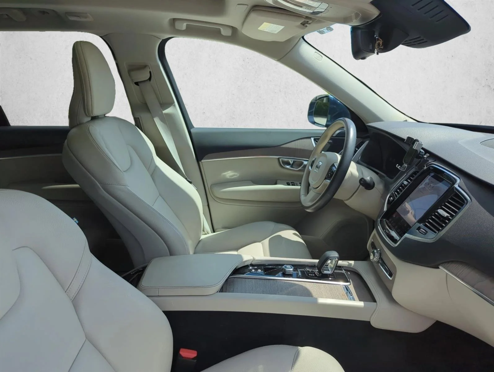 Used 2024 Blue Volvo Plus Bright Theme image 23