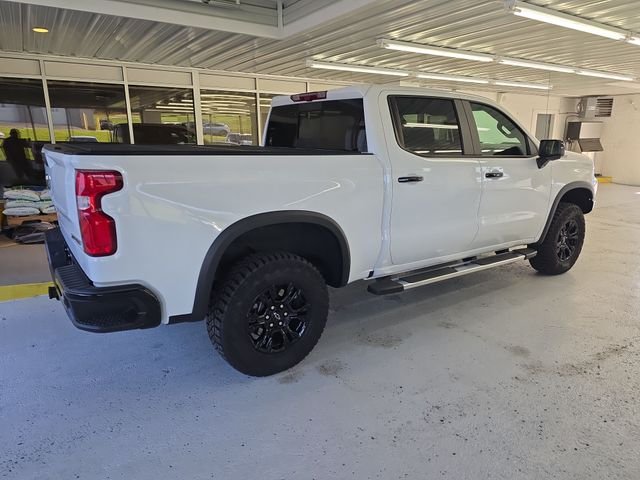 Used 2025 White Chevrolet ZR2 image 6