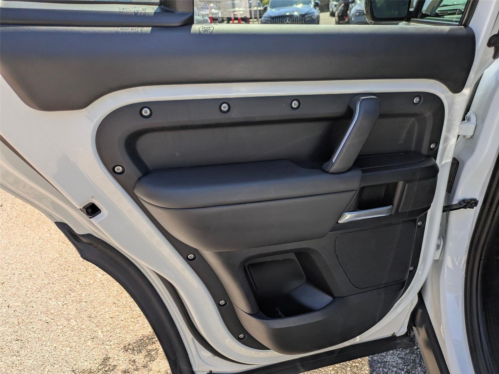 Used 2025 Fuji White Land Rover S image 25