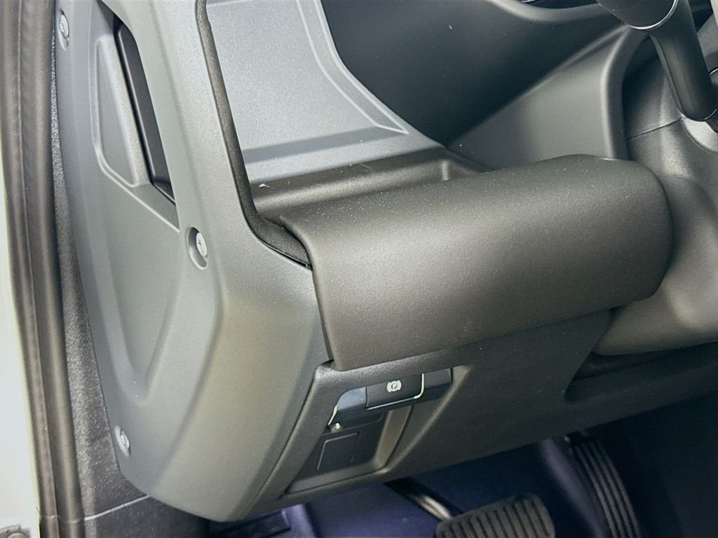 Certified Used 2025 Gray Land Rover S image 10