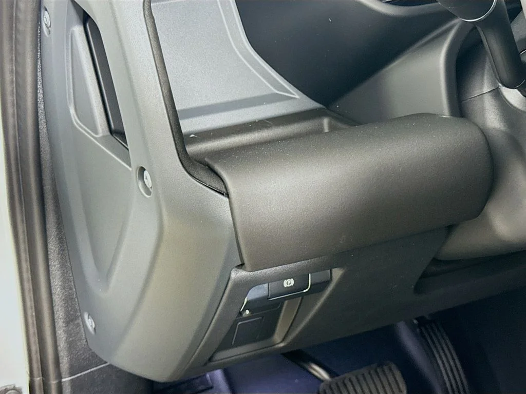Certified Used 2025 Gray Land Rover S image 10