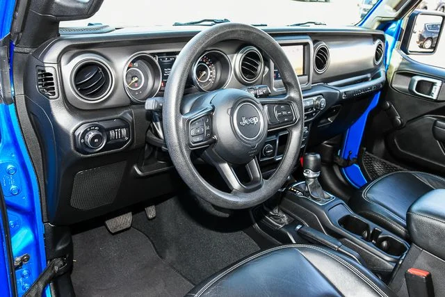 Used 2022 Blue Jeep Sport image 15