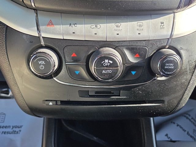 Used 2019 Silver Dodge SE image 18