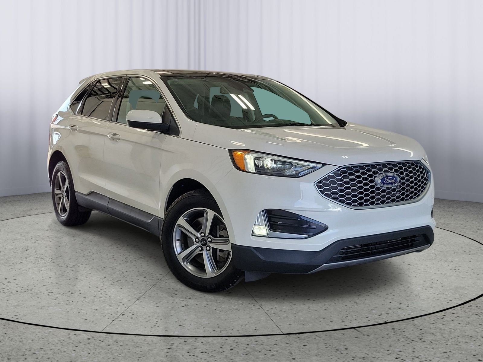 2023 Ford Edge