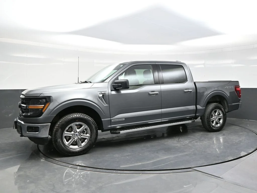 Used 2025 Gray Ford XLT image 3