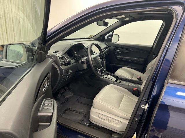Used 2019 Blue Honda Touring image 12