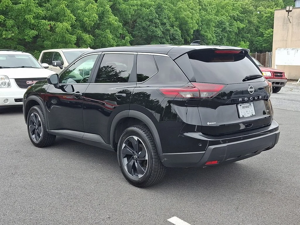 Used 2025 Black Nissan SV image 4