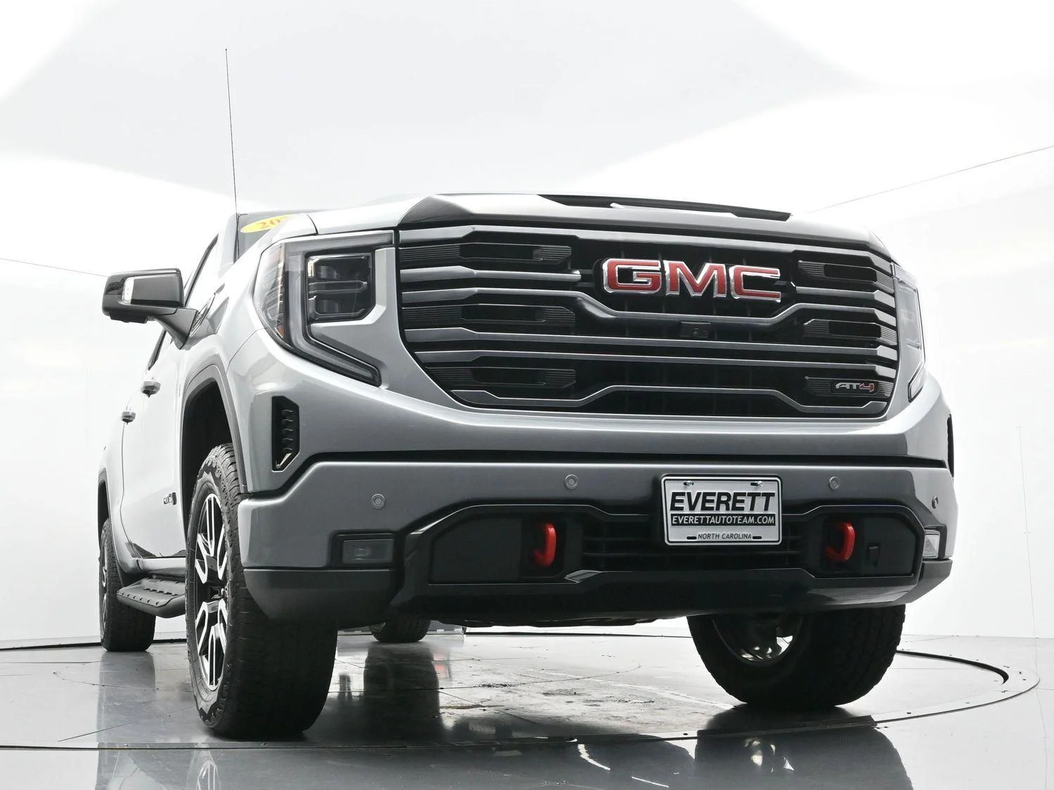 Used 2025 Sterling Metallic GMC AT4 image 47