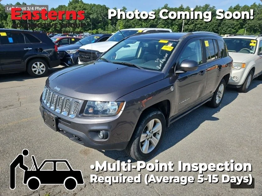 Used 2017 Gray Jeep Latitude image 1