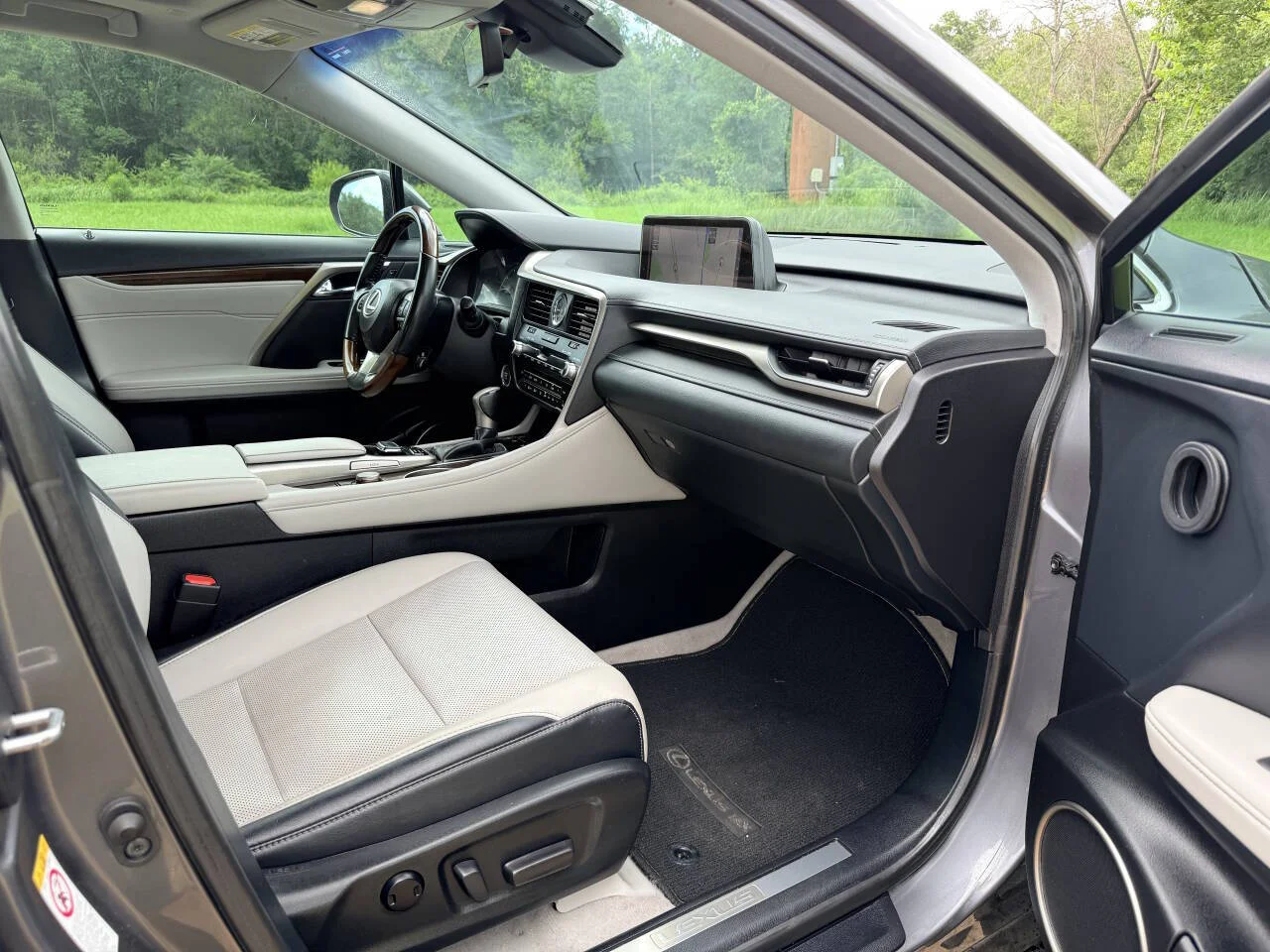 Used 2019 Charcoal Lexus Base 4dr SUV image 17