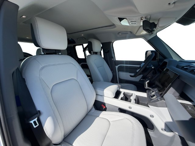 New 2026 Fuji White Land Rover S image 16