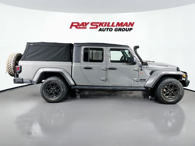 Used 2021 Gray Jeep Sport image 4