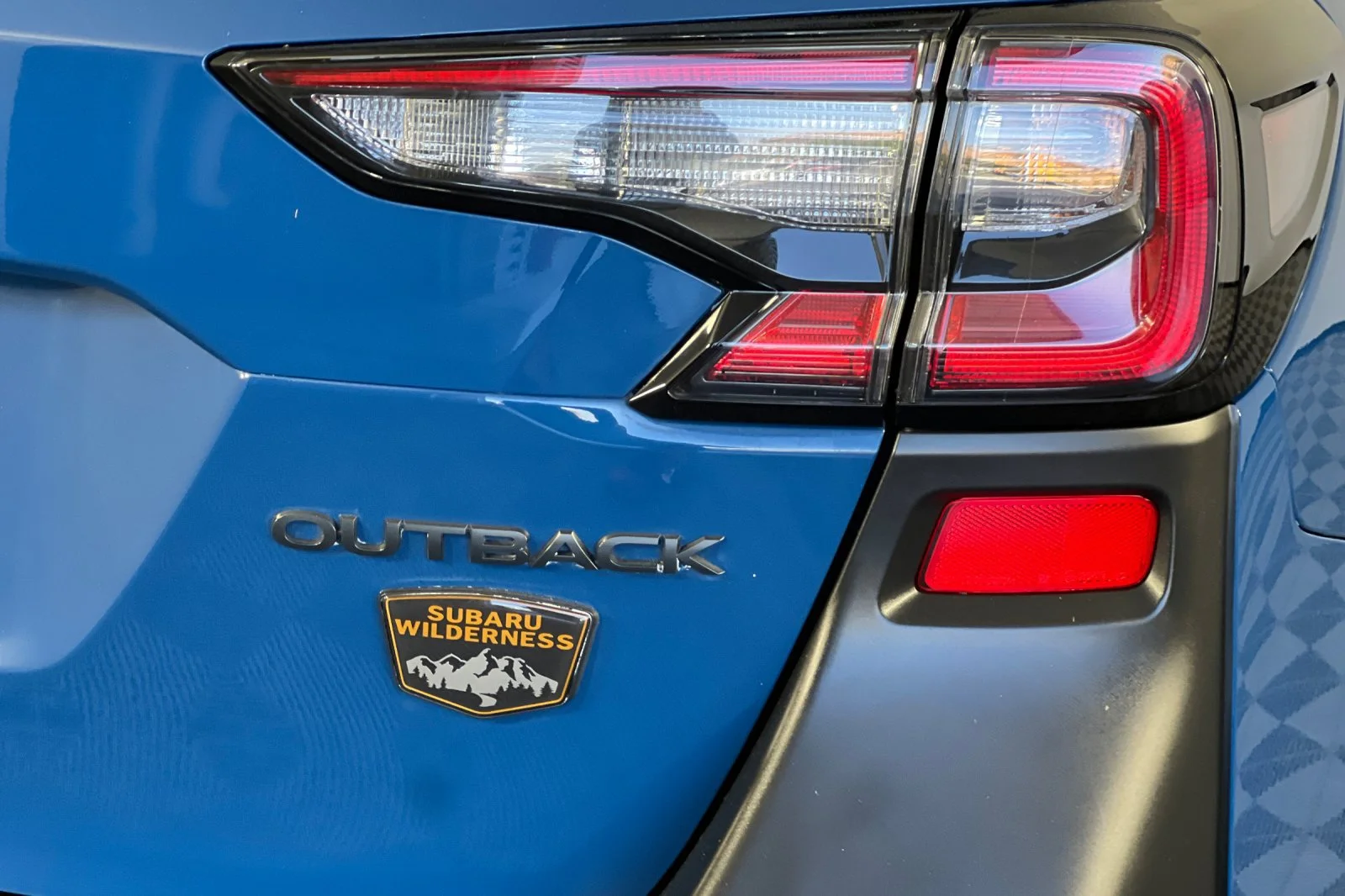 Used 2024 Geyser Blue Subaru Wilderness image 31