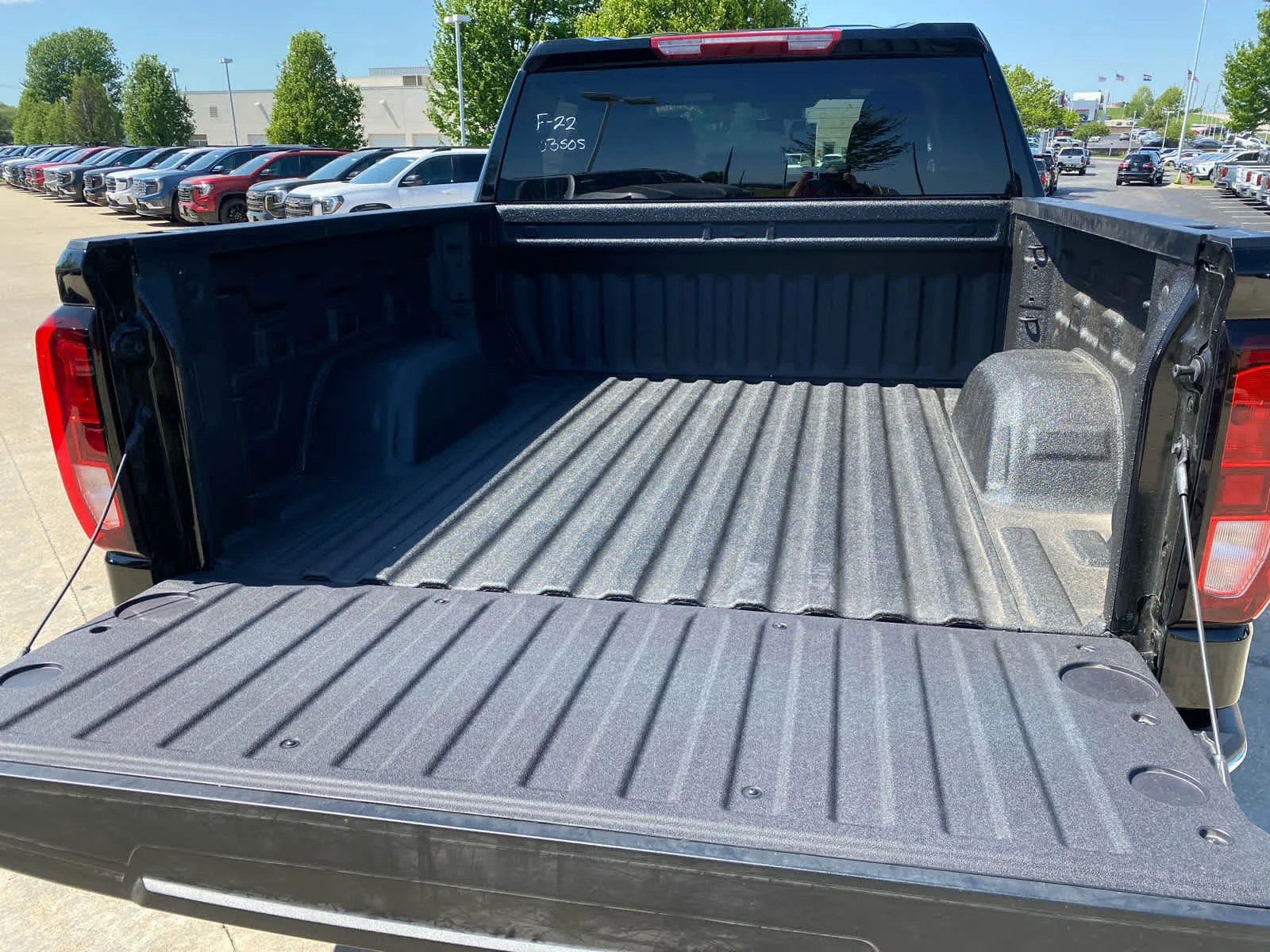 New 2026 Onyx Black GMC Pro image 25