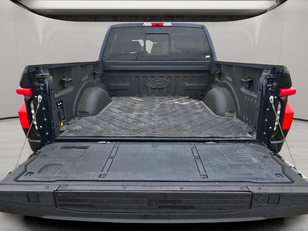 Used 2022 Antimatter Blue Metallic Ford LARIAT image 12