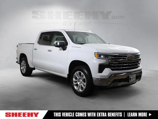Used 2023 Summit White Chevrolet  image 1