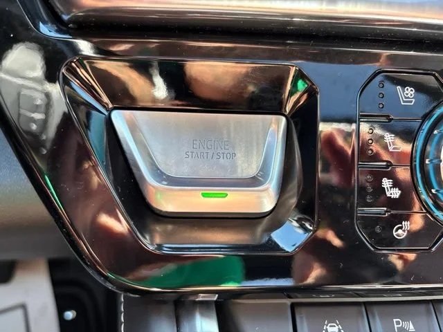 Used 2023 White Frost Tricoat GMC Denali Ultimate image 37