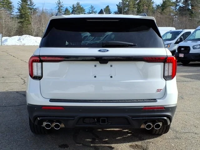 New 2026 Star White Metallic Tri-Coat Ford ST image 5