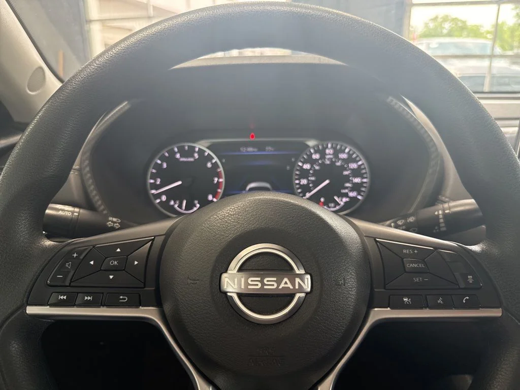 Used 2024 Red Nissan SV image 18