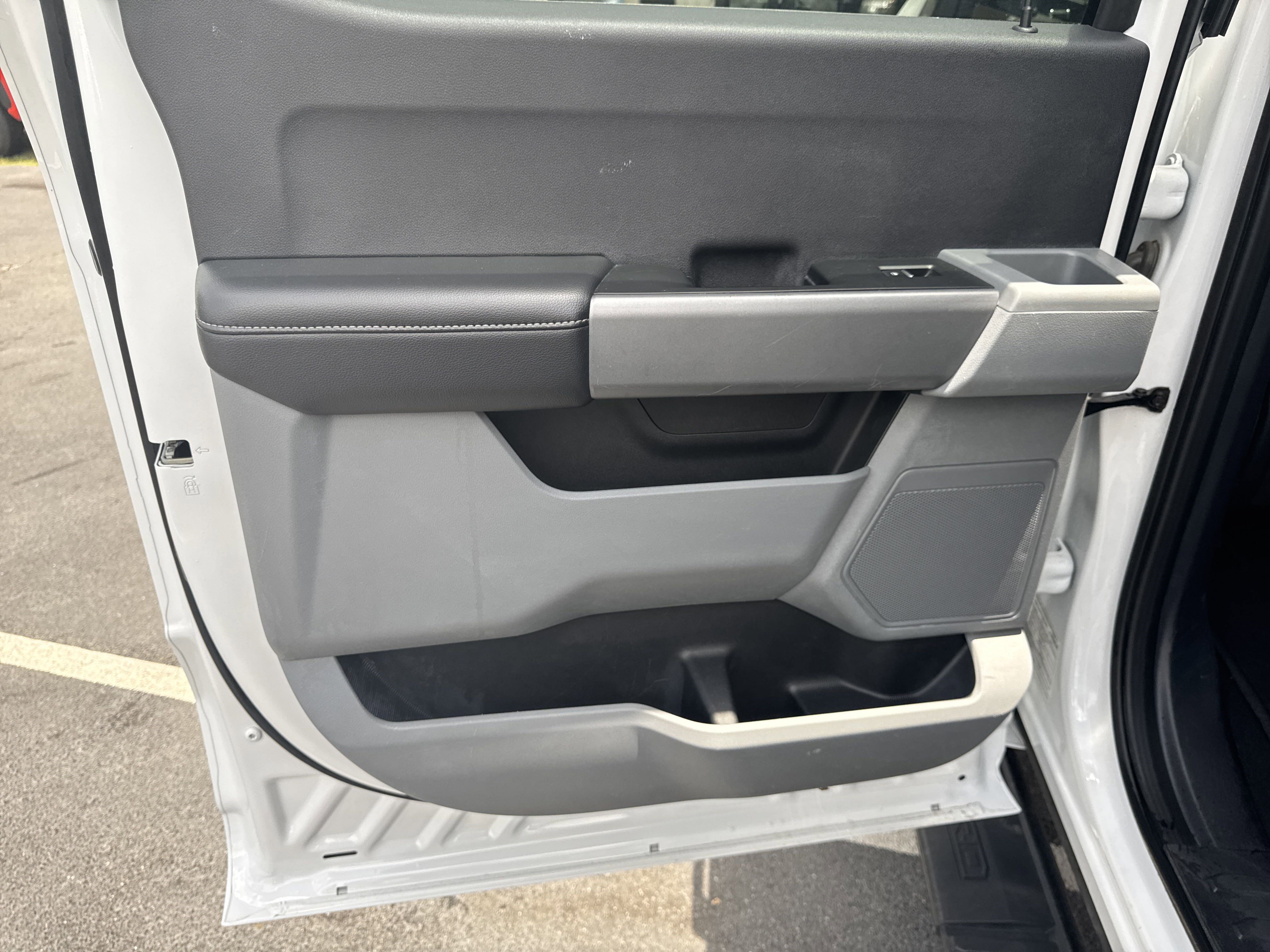 2024 Ford F-350 Super Duty XLT - Photo 25