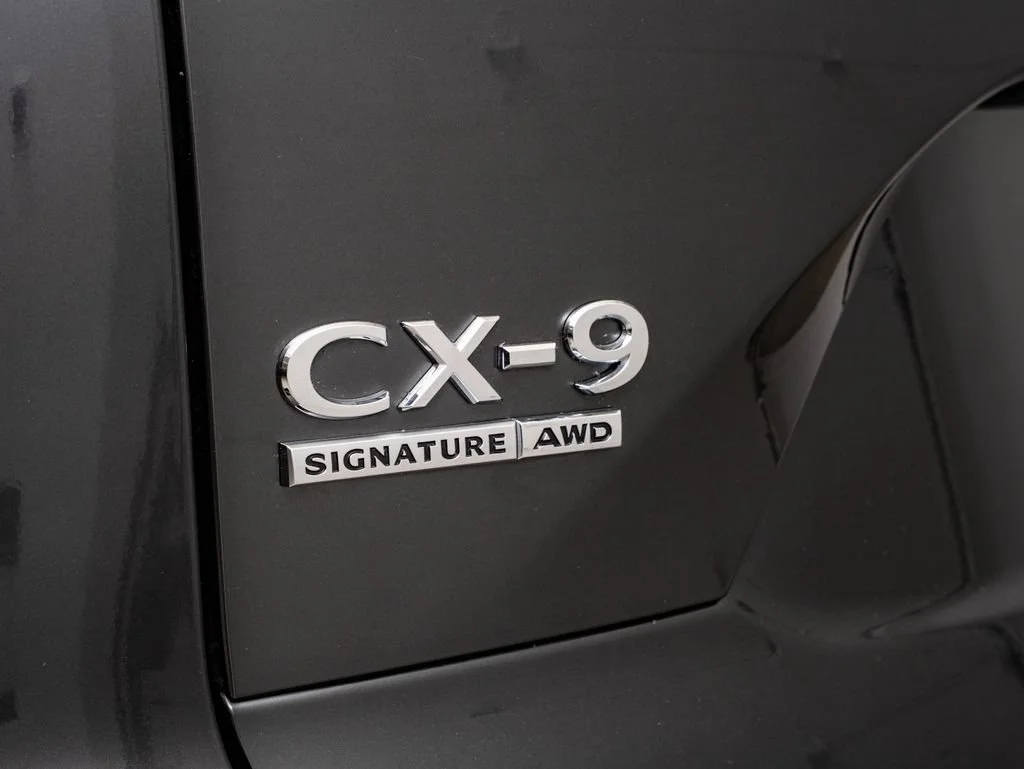 Used 2020 Machine Gray Metallic Mazda Signature image 19