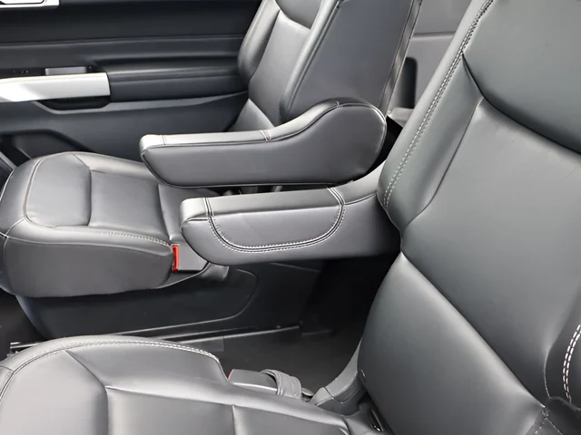 Used 2023 Gray Ford XLT image 15