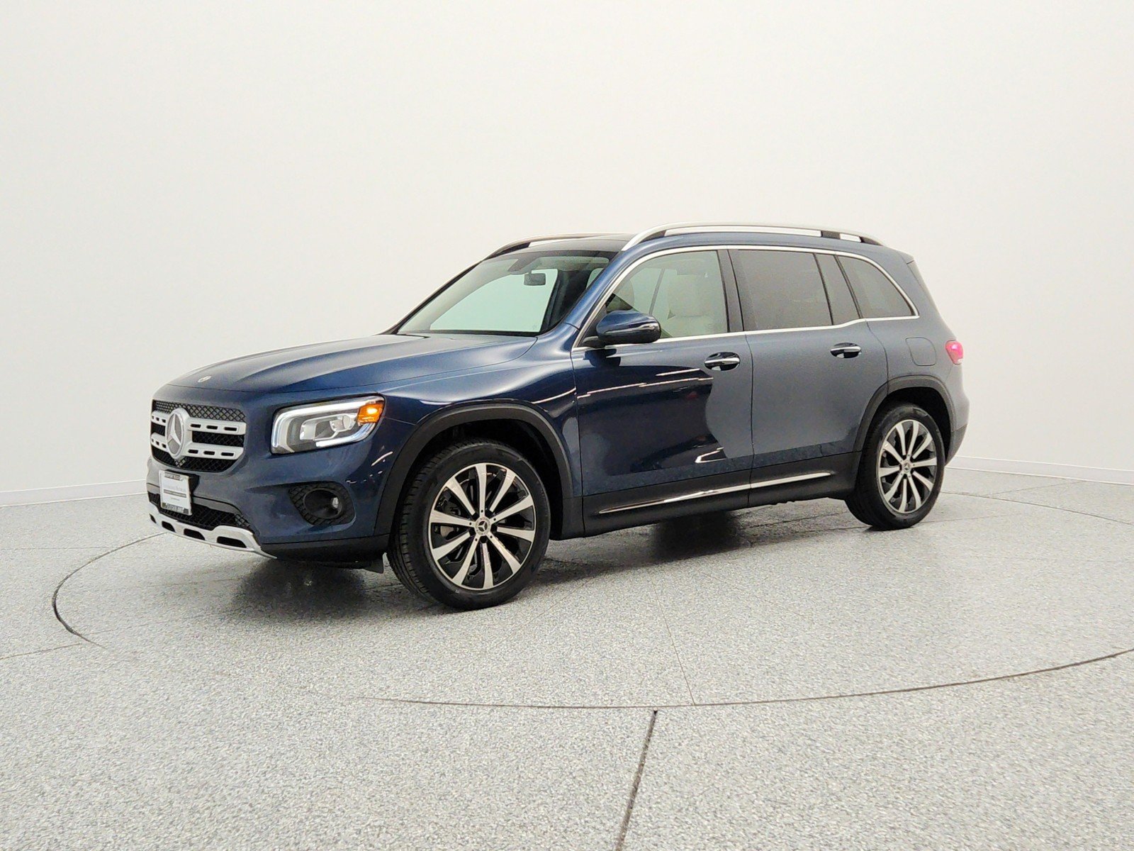 2022 Mercedes-Benz GLB GLB 250's photo