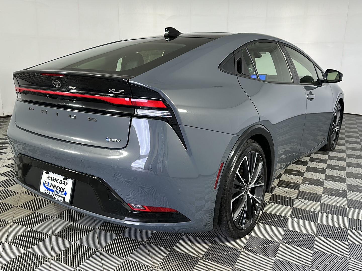 Used 2023 Guardian Gray Toyota XLE image 7