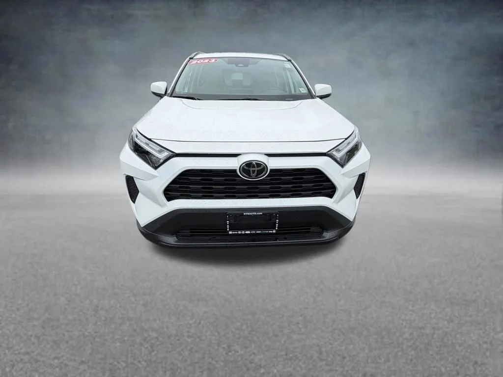 Used 2023 White Toyota XLE image 9