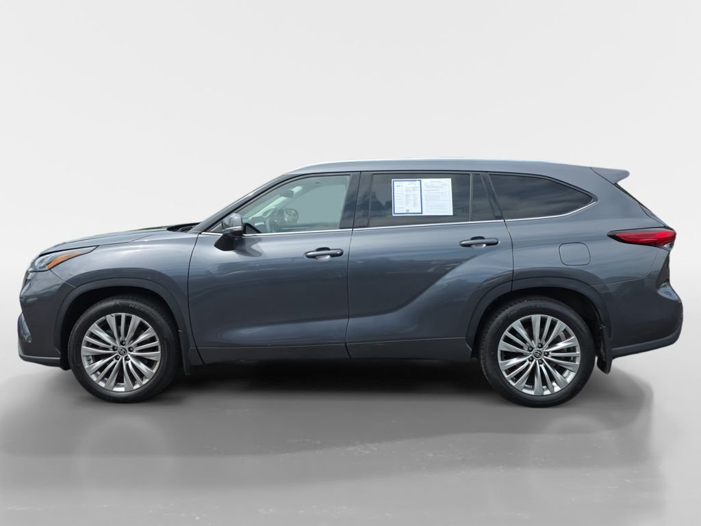 Used 2023 Magnetic Gray Metallic Toyota Platinum image 7