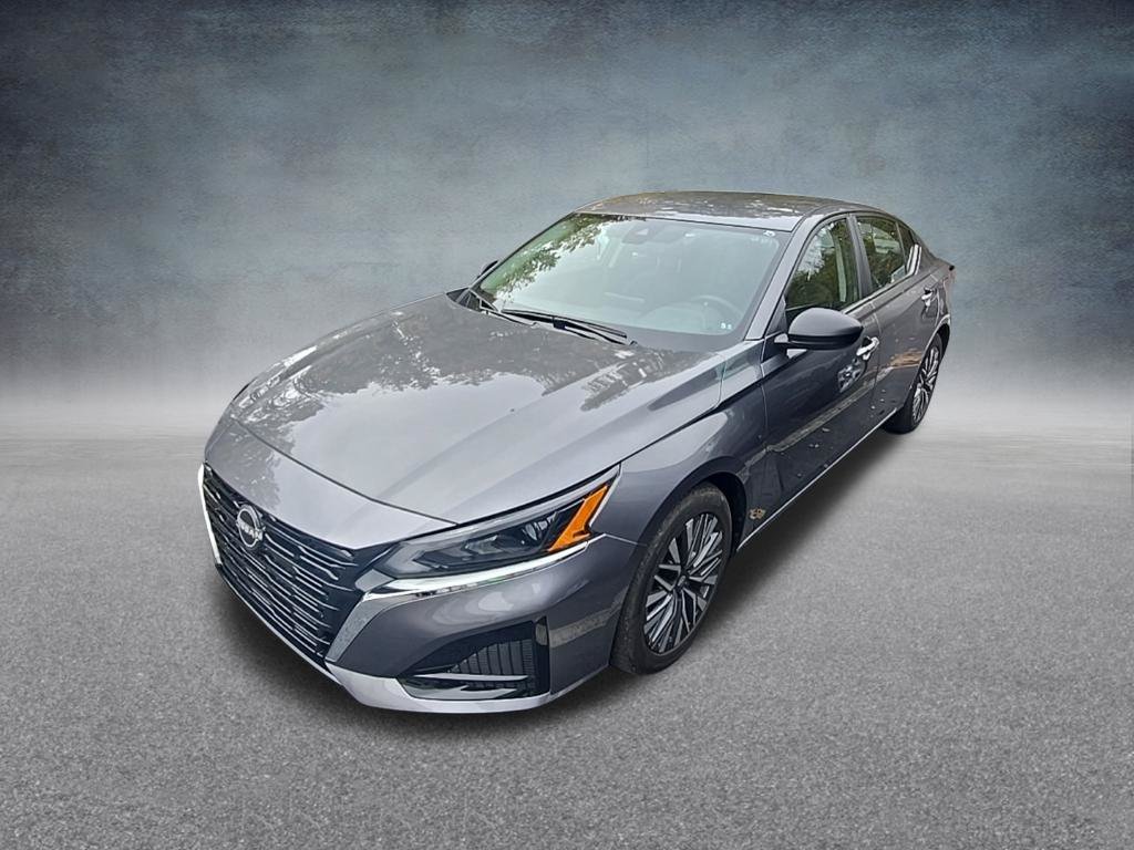 Used 2025 Gun Metallic Nissan 2.5 SV image 4