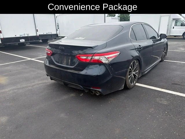 Used 2018 Blue Toyota SE image 5
