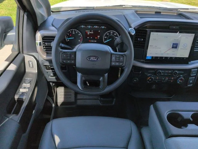 New 2026 Oxford White Ford XL image 16
