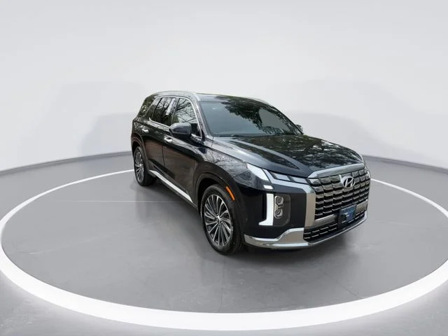 Used 2024 White Hyundai Calligraphy image 2