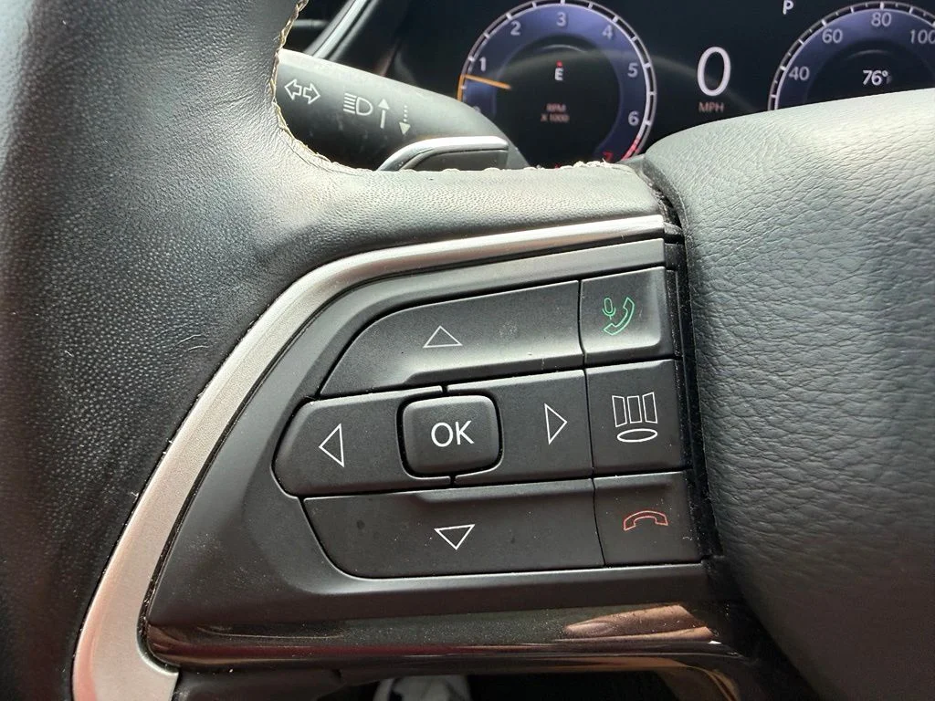 Used 2021 Black Jeep Altitude image 18