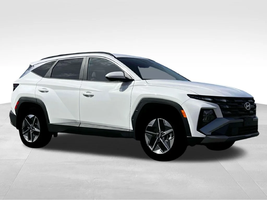 Used 2026 White Hyundai SEL image 12