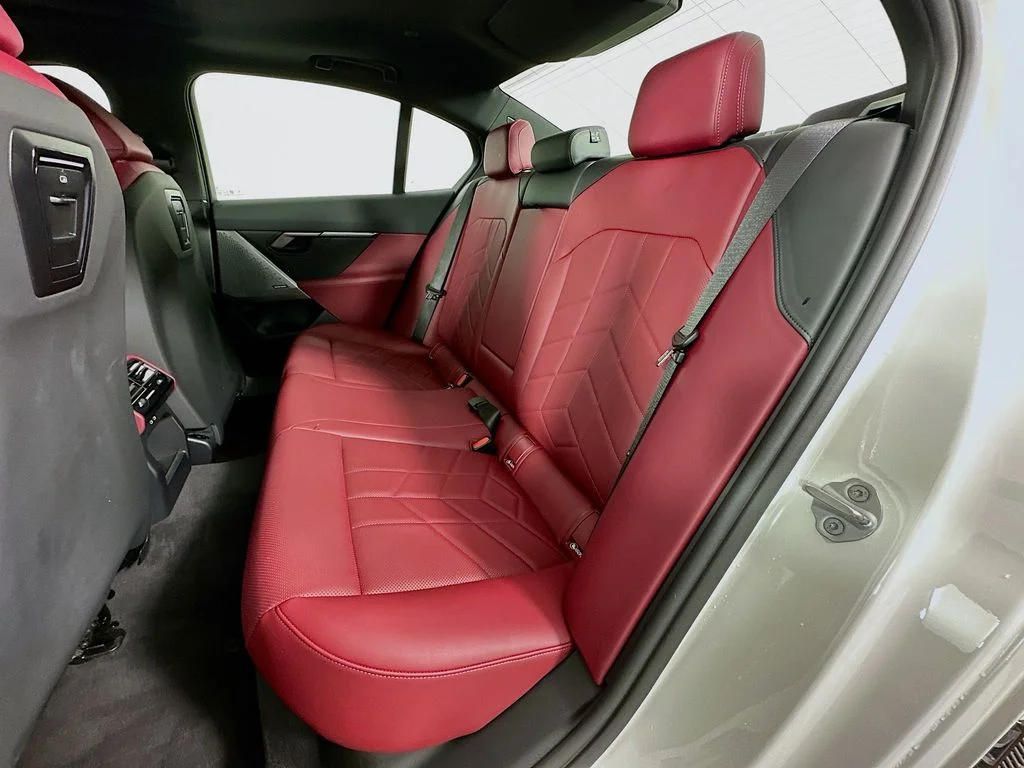 2025 BMW 5 Series 530i - Photo 25