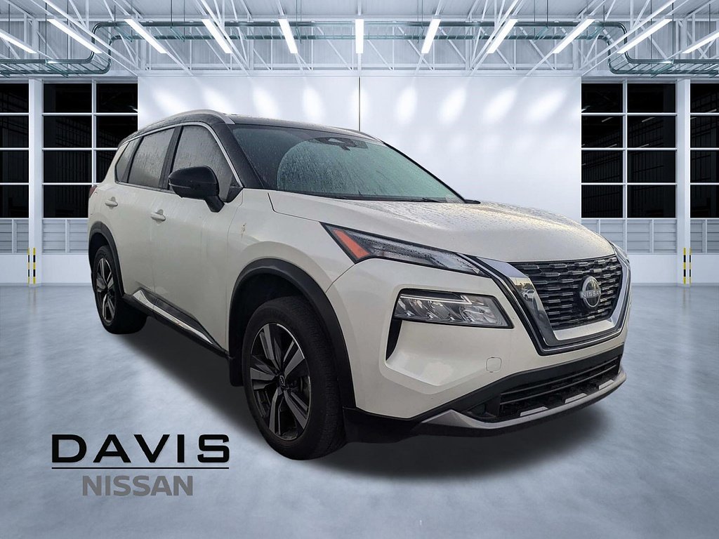 Certified Used 2023 Pearl White TriCoat/Super Black Nissan SL image 1